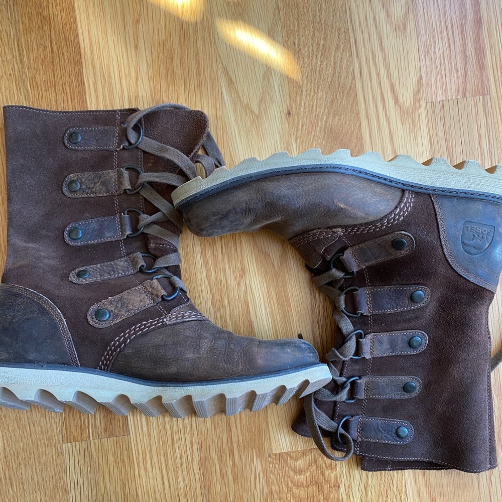 Vintage Sorel Winter/fall lace up boots